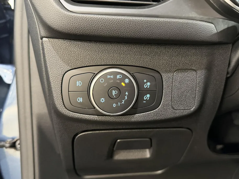 Ford Focus 100PK EcoBoost Trend Edition Business | 1e eigenaar | Winter Pack | Comfort Pack | Navi | Apple CarPlay/Android Auto | Parkeersensoren | Lichtmetalen Velgen | Cruise Control |