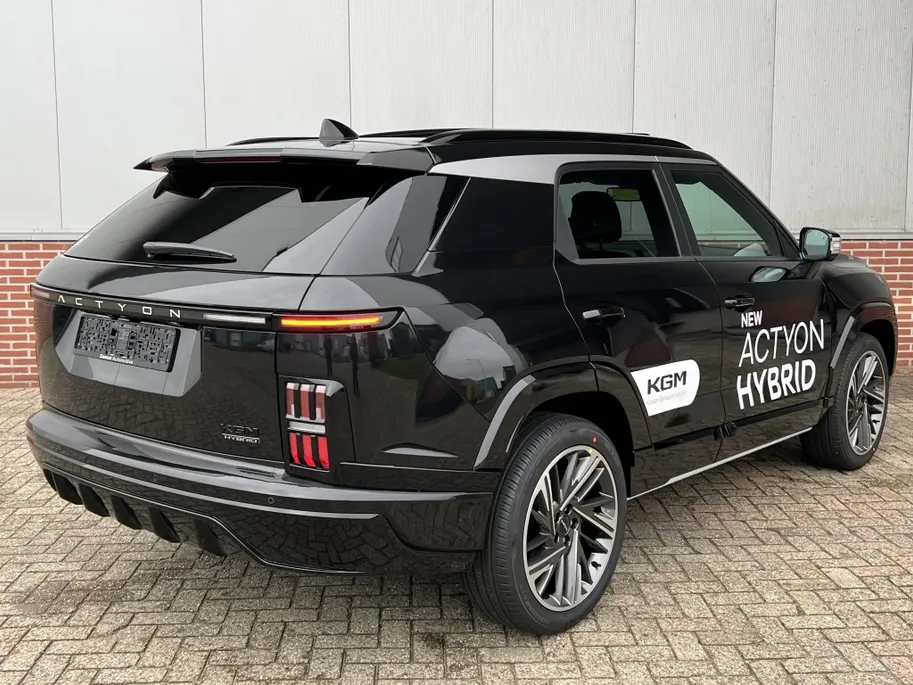KGM Actyon Hybrid 1.5 Hybrid Titanium | Pano | Stoelverw voor & achter