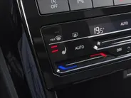 Volkswagen T-Cross 1.0 TSI 110pk DSG Life · Camera · Apple/Android Car Play · Afneembare Trekhaak · Virtual Cokcpit · Stoelverwarming ·