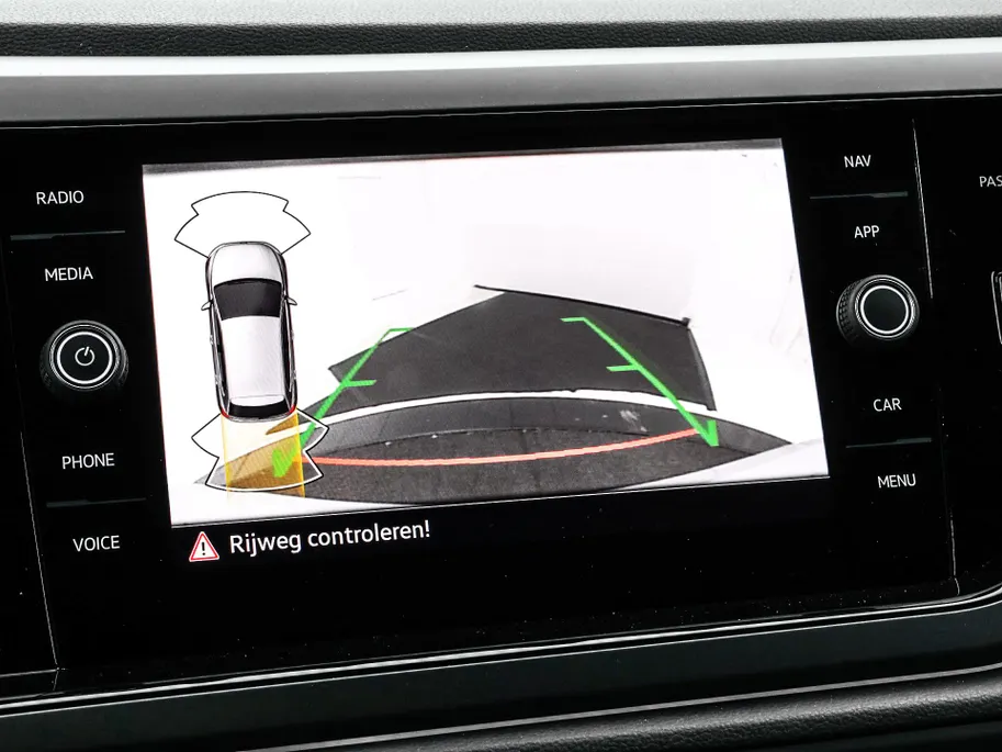Volkswagen Polo 1.0 TSI 95pk DSG R-Line · Camera · Matrix LED · ACC · Stoelverwarming · Apple/Android Car Play · Sfeerverlichting · Verkeersbord Detectie ·