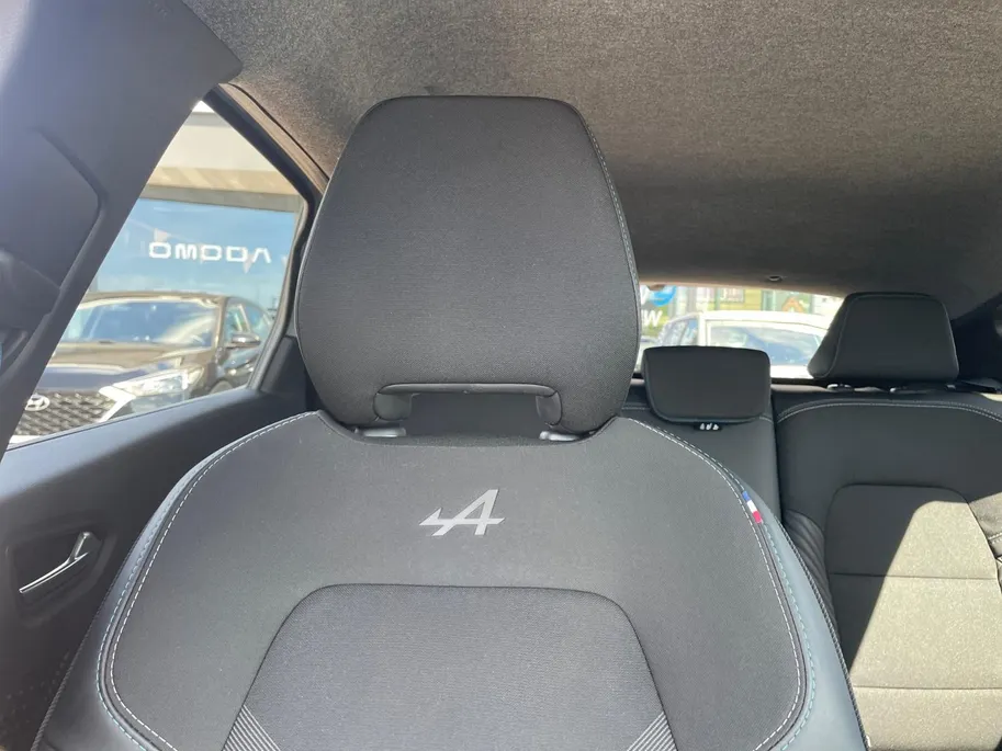 Renault Captur 1.6 E-Tech Hybrid Esprit Alpine *Automaat*Navi+Camera*Climate Control*Parkeersensoren*LM.Velgen*Zeer nette auto!