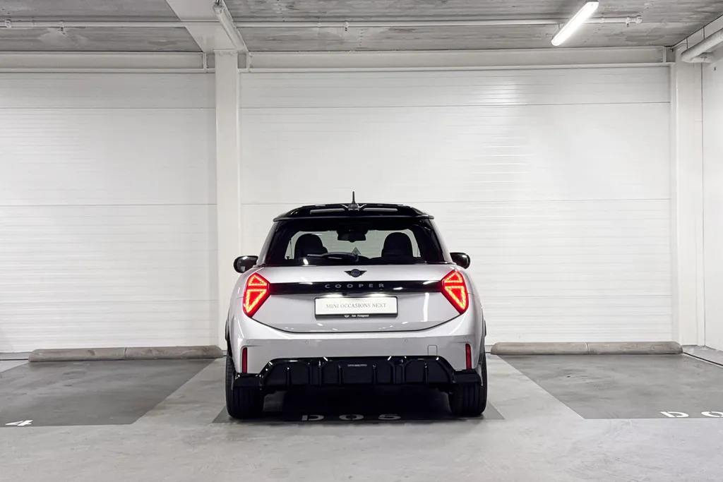MINI Cooper 3-deurs Cooper C John Cooper Works