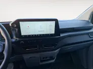 Ford E-Transit Custom 320 L1H1 Limited 65 kWh | 136 pk | DEMO | Dubbele schuifdeur | Pro Power Onboard | B&O | 17inch velgen