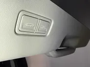 Kia PV5 Passenger 71,2 kWh Elite Executive | Meerdere kleuren in bestelling staan | Elektrische Deuren + Achterklep! | Vehicle-to-Load | Batterijverwarming I