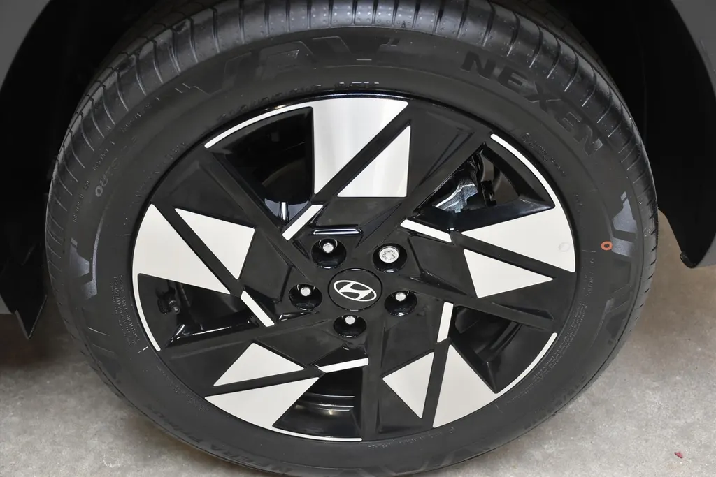 Hyundai Kona 1.6 HEV DCT Comfort I 18 Inch velgen I Demo korting