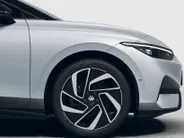 Volkswagen ID.7 Limited Edition Plus 77 kWh accu 286 PK · Achteruitrijcamera · Draadloze telefoonlader ·