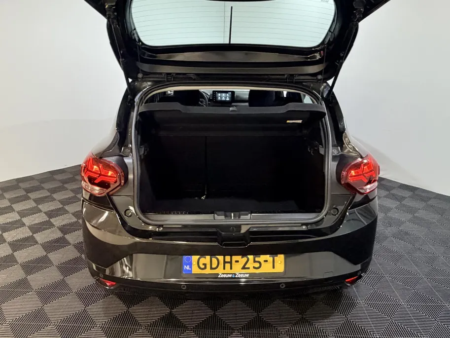 Dacia Sandero 90PK TCe Expression Automaat | Cruise Control | Parkeersensoren | Apple Carplay/Android Auto | Bluetooth | Armsteun | LED Koplampen | Licht & Regen Sensor |