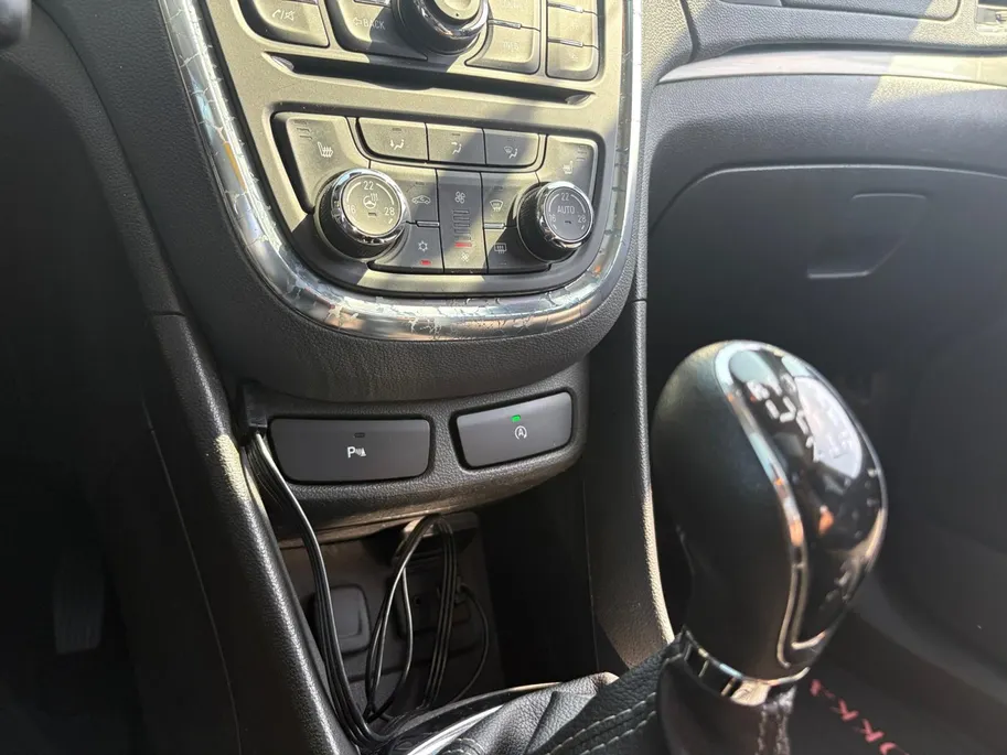 Opel Mokka 1.4 T Cosmo |Winterpakket 2| Achteruitrijcamera|Elektrisch schuif-/kanteldak|Comfortstoel (AGR)| 12 maanden bovag garantie|