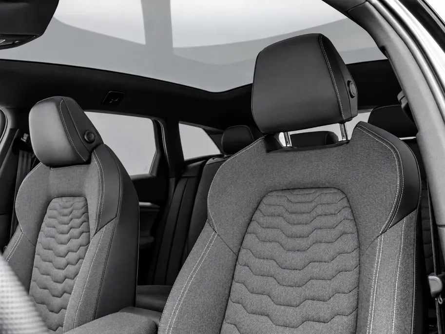 Audi A6 e-tron edition 83 kWh 286pk · 98,1% · Panoramadak · Inklap. Trekhaak · 360 Camera · Head-Up Display · Bang & Olufsen · Matrix LED · Garantie t/m 27-07-2030 of 100.000km