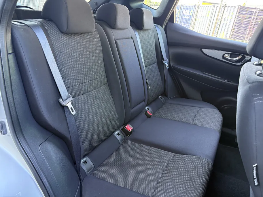 Nissan QASHQAI 1.6 Acenta | LM Velgen | Navi | Camera | Cruise | Trekhaak | ECC