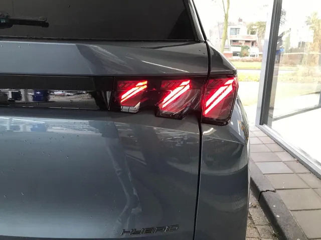 Peugeot 5008 Hybrid 145 GT Automaat
