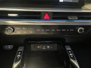 Kia Sorento 1.6 T-GDi Plug-in Hybrid 4WD ExecutiveLine 7p Apple Carplay / Android Auto | Navigatiesysteem | Elektrisch Verstelbare Voorstoelen | Bestuurdersstoel Met Geheugen | Stoelkoeling + Stoelverwarming | Stuurverwarming | Elektrisch Bedienbare Achterklep | Elek