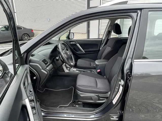 Subaru Forester 2.0 Luxury Trekhaak| Lage km stand| Dealer onderhouden| Rijklaar| Bovag Garantie