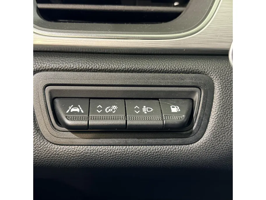 Renault Captur 160PK E-Tech Plug-in Hybrid Edition One Automaat | 360 Camera | 9,3' Navi  | Cruise Control | Climate Control | Apple CarPlay/Android Auto | Lichtmetalen Velgen | Full LED | Licht & Regen Sensor |
