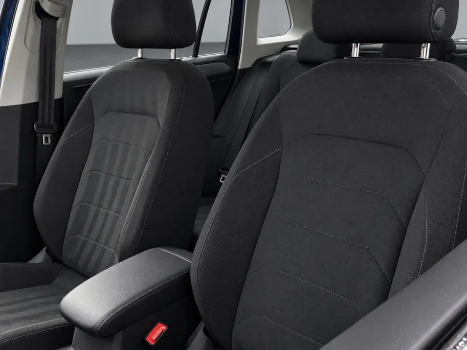 Volkswagen Tiguan 1.5TSI/150PK Life Business · Navigatie · Stoelverwarming · Apple/Android Car Play · Camera + Parkeersensoren · Garantie t/m 15-02-2027 of 100000km.