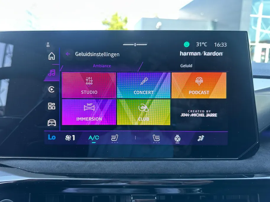 Renault Clio 1.8 Hybrid 160 esprit Alpine | Harman & Kardon | 360 Camera | Stoel- & Stuurverwarming | Apple Carplay & Android Auto | Direct Beschikbaar | Rijdende Demo |