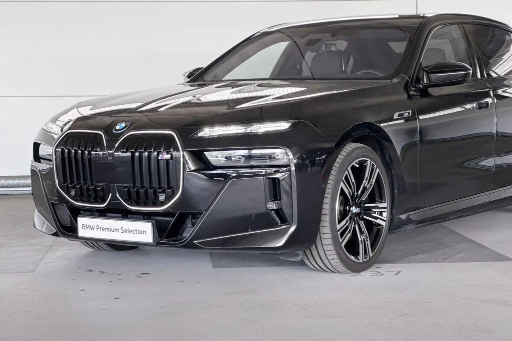 BMW i7 M70 xDrive 106 kWh