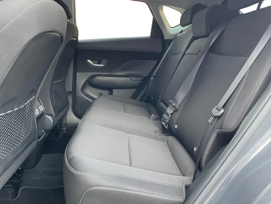 Hyundai Kona 1.6 GDI HEV Comfort Smart | Navigatie| Climate Controle| Lichtmetalen velgen| Parkeer sensoren| Camera| Dealer onderhouden
