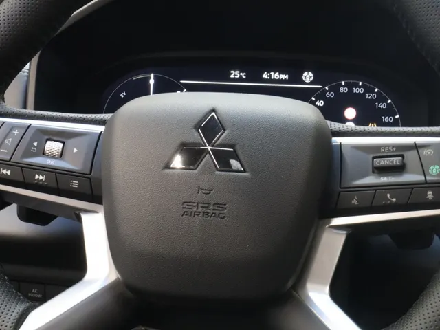 Mitsubishi Outlander 2.4 PHEV Black Edition | Stoel Massage | Schuif/Kantel Dak
