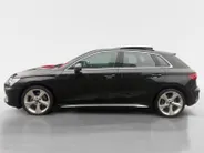 Audi A3 Sportback 35 TFSI S edition | 3X S Line | Schuif-Kantel Dak | Sportstoelen | SONOS | Camera | Stoelverwarming | Apple Carplay | Adaptief Cruise Control | Climate Control