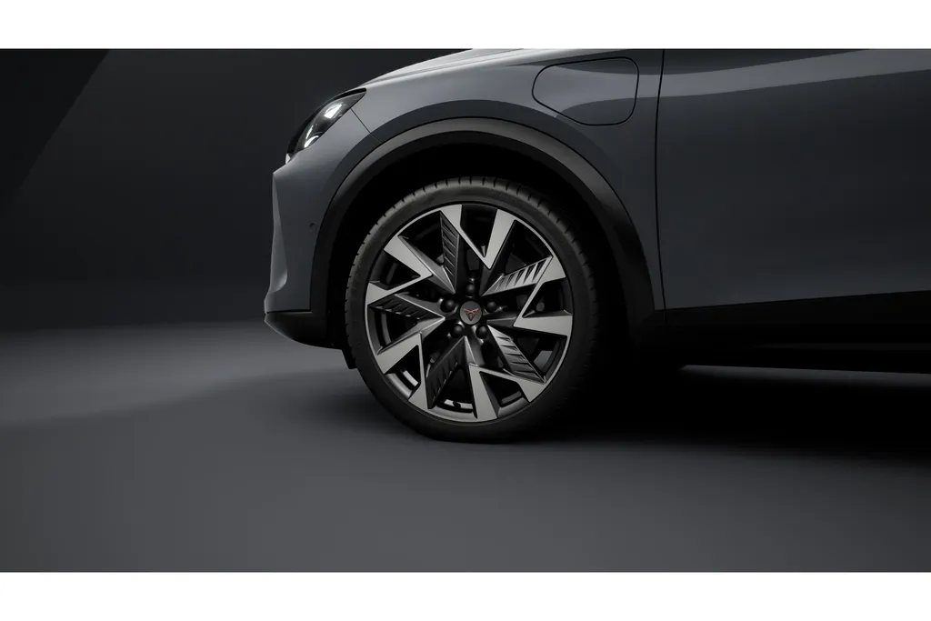 CUPRA Formentor VZ Performance | Digitaal instrumentenpaneel (Virtual Cockpit) | Draadloze Apple CarPlay™, Android Auto™ | Elektronisch Sperdifferentieel (XDS)
