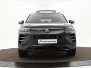 Volkswagen Tayron 1.5 272pk DSG eHybrid R-Line Edition · Panoramadak · 360 Camera · Wegklapbare Trekhaak · Black Style · 20'' Inch · Garantie t/m 17-11-2029 of 100.000km