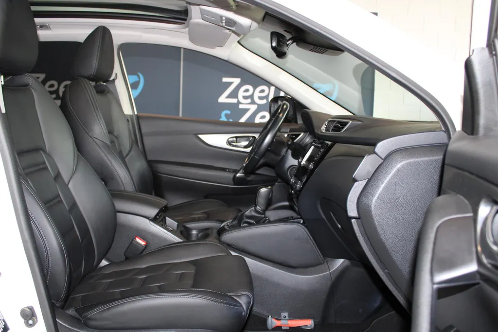 Nissan QASHQAI 1.3 DIG-T Premium Edition | Nappa lederen bekleding | Trekhaak | 1500kg trekgewicht | Pro-pilot | 360grd camera | PDC voor en achter | Climate controle | All season banden | Stoel verwarming |