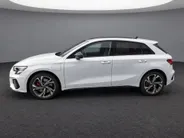 Audi A3 Sportback 45 TFSI e 245pk S edition Competition · Panoramadak · Camera · Apple/Android Car Play · Trekhaak · Stoelverwarming · Adaptive Cruise Control · Keyless · Dodehoeksensor · Elektrische kofferbak · Garantie t/m 21-02-2029 of 100.000km