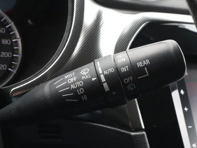 Suzuki Vitara 1.4 BoosterJet Hybrid Style Trekhaak | Adaptive Cruise | Two tone