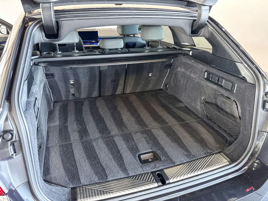 BMW 5 Serie Touring 550e xDrive