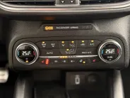 Ford Focus Wagon 1.5 EcoBoost Automaat Vignale I WINTER PACK I DRIVER ASSISTANCE PACK I MATRIX LED-KOPLAMPEN I APPLE CARPLAY / ANDROID AUTO I B&O SOUNDSYSTEM I