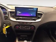 Kia Ceed Sportswagon 1.0 T-GDi DynamicLine | All-season banden | BTW-auto | Achteruitrijcamera | Parkeersensoren voor- en achter | Navi | Apple/Android Carplay | Cruise control | Climate control