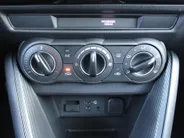 Mazda 2 1.5 Skyactiv-G Sportive | Airco | Cruise | PDC | 16' LM | Camera | 1e eigenaar | Zeer weinig km |