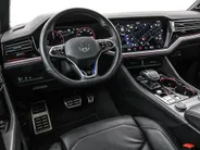 Volkswagen Touareg 3.0 TSi 462pk DSG eHybrid 4MOTION R · SOH 96.9% · Panoramadak · 360 Camera · Luchtvering · Wegklapbare Trekhaak · Stoelventilatie · Elek. Voorstoelen · 21'' Inch ·