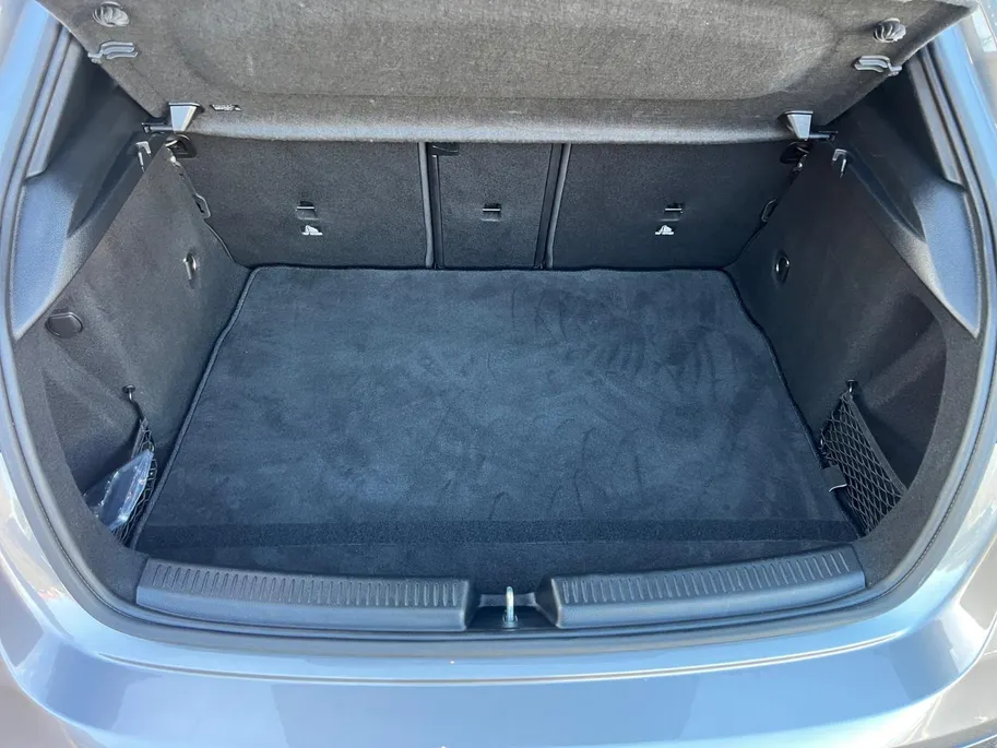 Mercedes-Benz A-Klasse 250 Premium Plus | AMG Pakket | Panoramadak | Achteruitrijcamera | Stoelverwarming | 12 maanden garantie! |