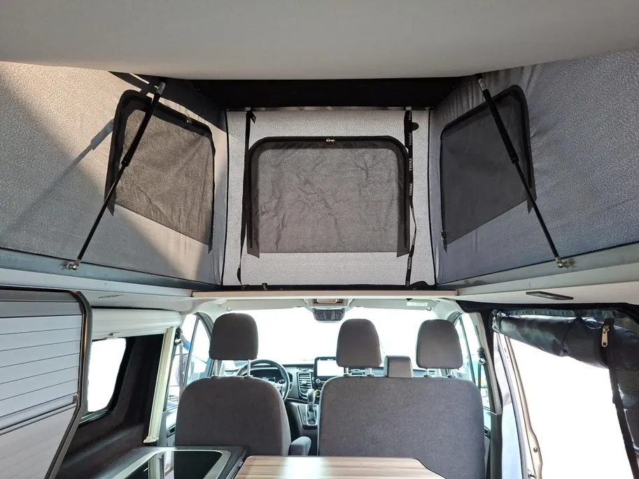 Ford Transit Custom Camper 2.0 TDCI L2H1 Limited | Distributie is vervangen | Camper met 2 slaapplaatsen | Keuken met gootsteen- koelkast- gasfornuis | Zonnescherm | Trekhaak Transit Custom Camper 2.0 TDCI L2H1 Limited | Distributie is vervangen | Camper met 2 slaapplaatsen | Keuken met gootsteen- koelkast- gasfornuis | Zonnescherm | Trekhaak