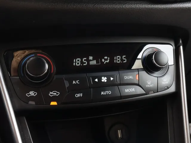Suzuki S-Cross 1.4 BoosterJet Select Hybrid Carplay | All Seasons | Adaptive Cruise