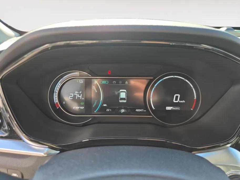 Kia e-Niro DynamicPlusLine 64 kWh | Airco | Navi | Camera | Stoelverwarming | Stuurverwarming | Schuifdak |