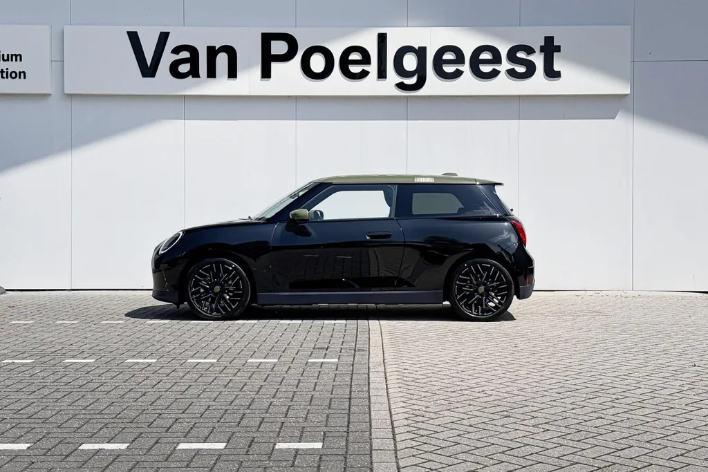 MINI Cooper 3-deurs Electric Cooper SE Paul Smith Ed. M 54.2 kWh