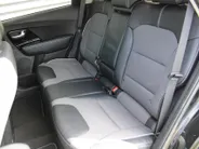 Kia e-Niro DynamicPlusLine 64 kWh | Warmtepomp | Schuif/kantel dak | 17' LM | Airco | Cruise | Navi | Camera |