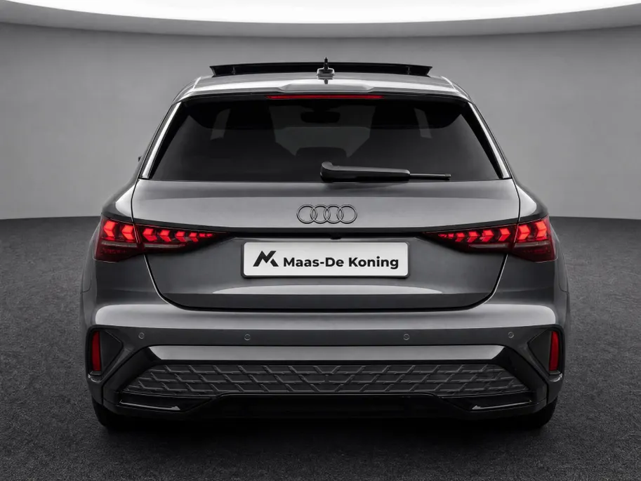 Audi A3 Sportback 40 TFSI e S edition 204 PK · Glazen panoramadak · SONOS premium 3D · Lichtpakket pro ambient light · MEGA Sale