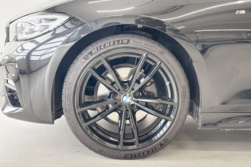 BMW 3 Serie Touring 320i High Executive Edition Model M Sport