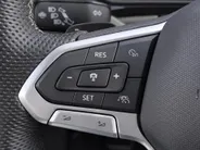 Volkswagen T-Roc 1.5TSI/150PK R-Line Black Style · Panoramadak · Camera + Parkeersensoren · Keyless · Apple/Android Car Play · Stoelverwarming · Garantie t/m 20-08-2027