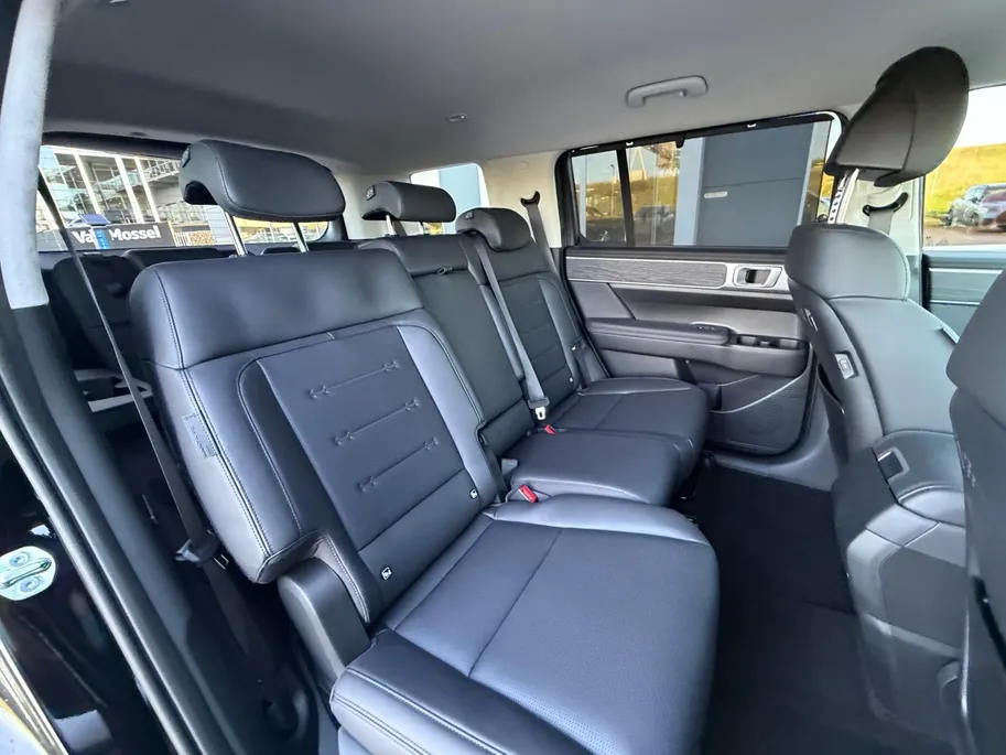 Hyundai Santa Fe 1.6 T-GDI PHEV Premium 4WD 7-persoons | €8000,- korting! | Nieuw | Uit voorraad leverbaar | Zeer compleet | 54 km elektrische range | Hyundai Rotterdam - Noord |
