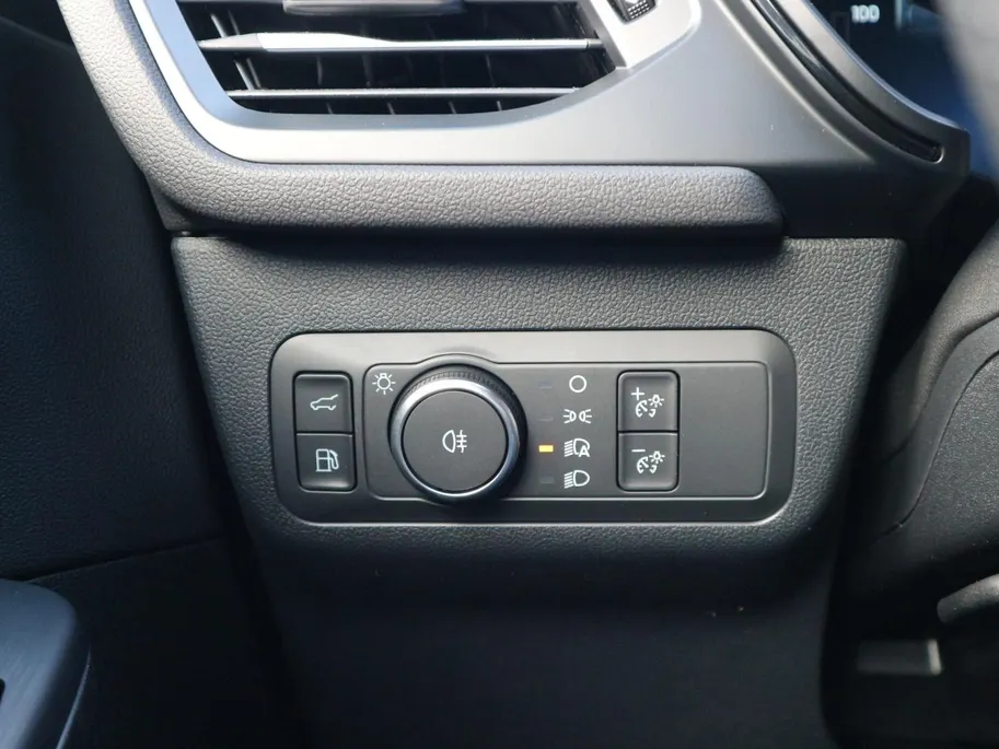 Ford Kuga 2.5 PHEV ST-Line X 243pk | Trekhaak wegklapbaar | Adaptieve LED verlichting | All-Wheater banden