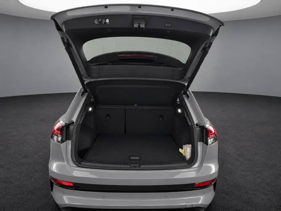 Audi Q4 Q4 S edition 204 PK · Trekhaak elek. wegklapbaar ·  Lendensteunen · Opberg- en bagageruimtepakket
