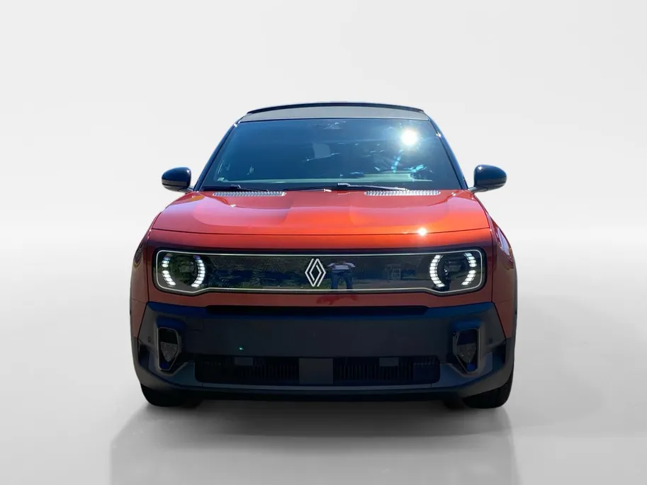 Renault 4 comfort range iconic canvas dak 52 kWh elektrisch vouwdak , nu met 1800,- voorraad korting .  Apple Carplay/Android Auto , Pack Advanced Driving Assist , Harman/kardon premium audio , lichtmetalen velgen 18' , voorstoelen verwarmd , warmtepomp , navigatie