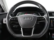 Audi e-tron e-tron 50 Quattro 313pk Launch Edition 71 kWh · SOH 94,9% · Camera · Luchtvering · Afneembare Trekhaak · Stoelverwarming · Elek. Achterklep ·