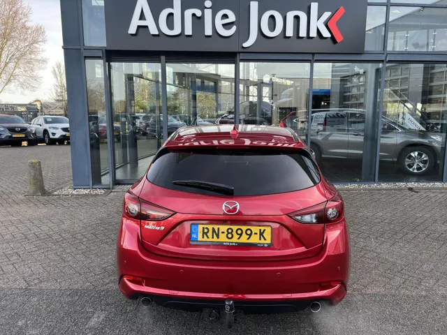Mazda 3 2.0 SkyActiv-G 120 GT-M AUTOMAAT | TREKHAAK | 18' LM VELGEN | CAMERA | STOEL- en STUURVERWARMING | LEDER | Bose AUDIO | NED.AUTO | DEALER ONDERHOUDEN |