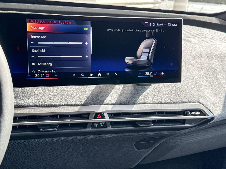 BMW iX xDrive45 101 kWh